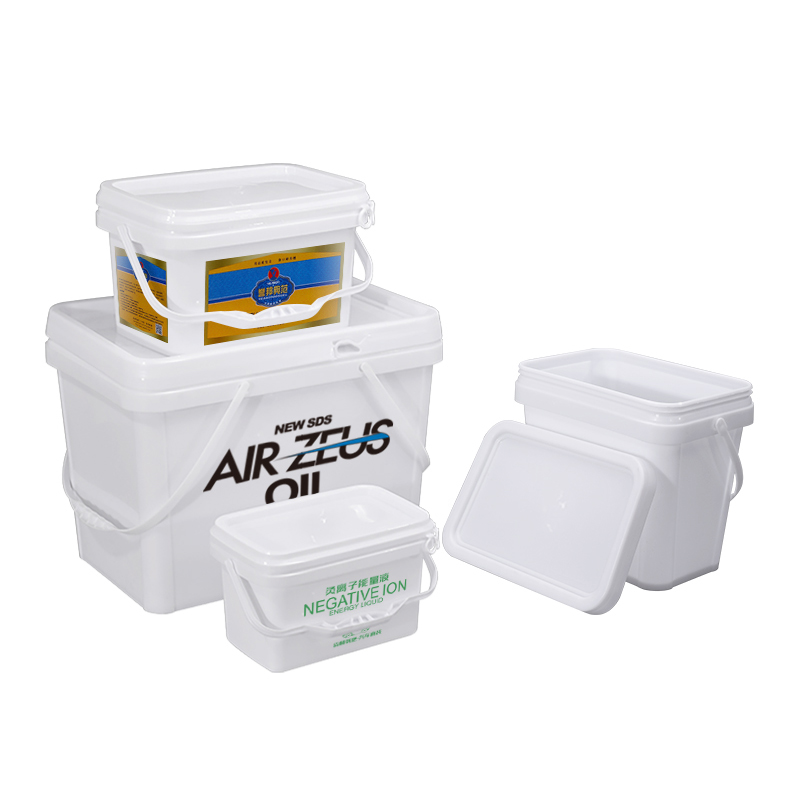 Seau en plastique rectangulaire
