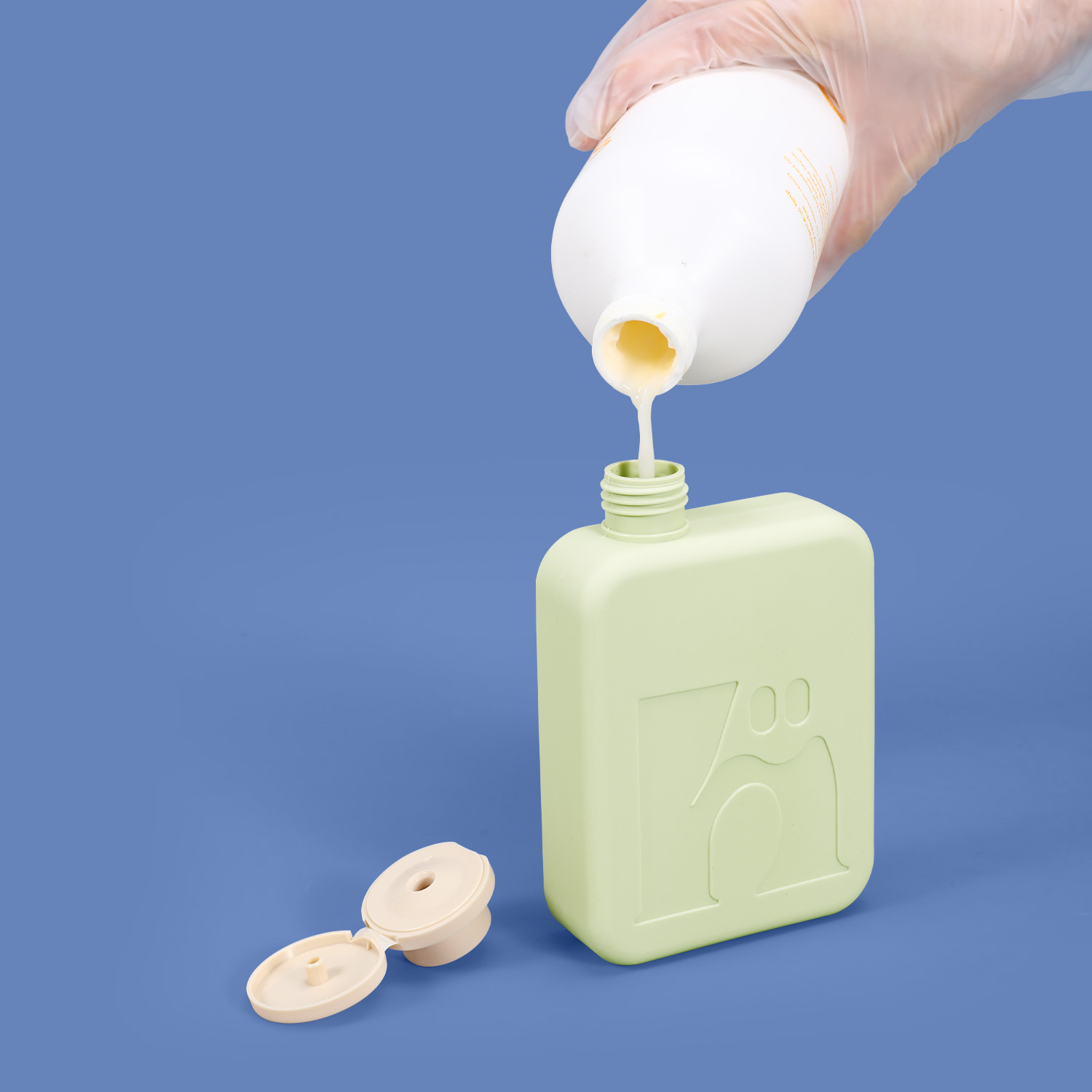 300 ml de shampooing carré en plastique vert vide et de revitalisant