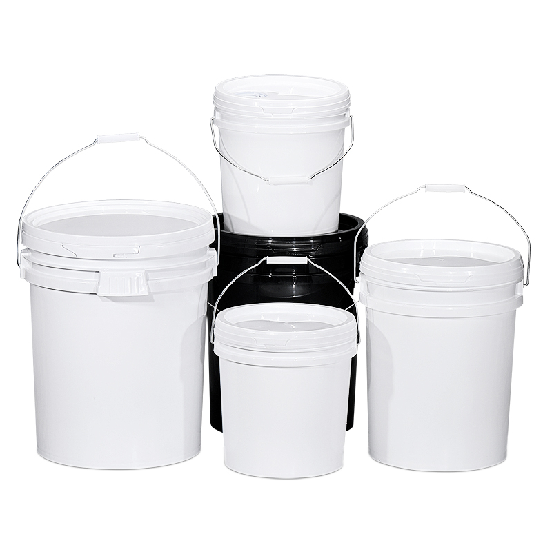 Seau rond en plastique