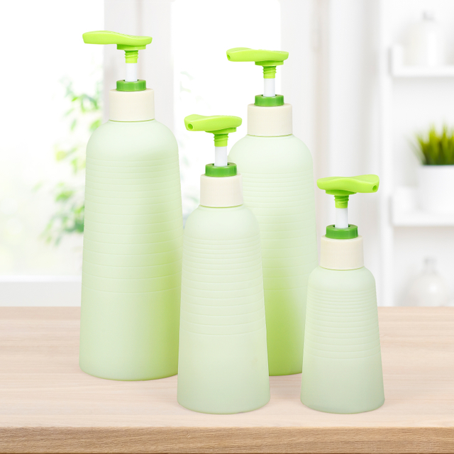 Shampooing de voyage doux vert et revitalisant avec pompe