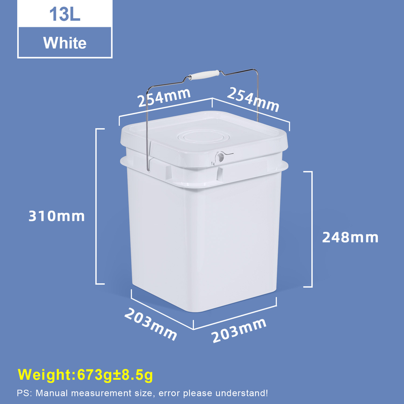 Seau carré en plastique blanc de 13 L avec poignée en métal