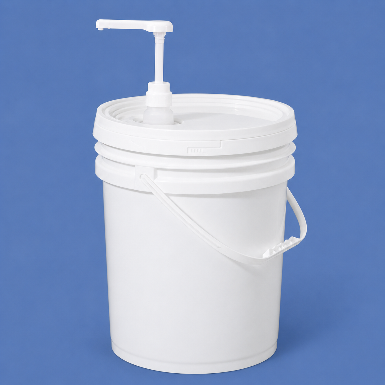 Seau en plastique de 5 gallons avec couvercle à pompe 
